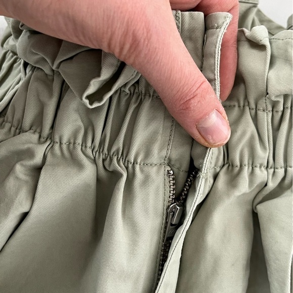 Stylish Women's Cream Pants - Picture 8 of 12